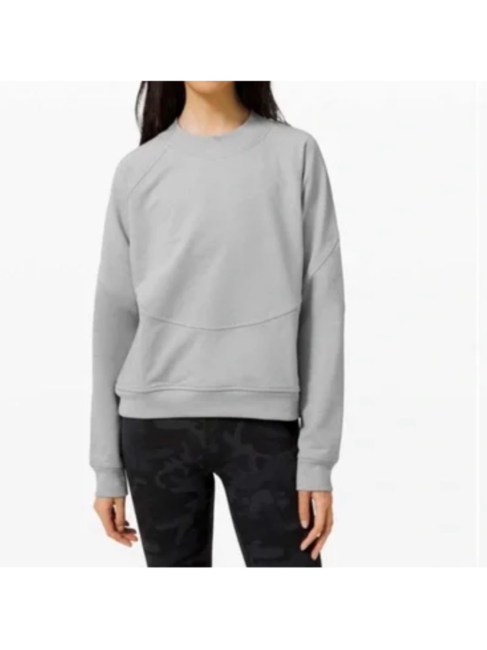 Lululemon City Sweat Crew Heathered Stargaze with Barry’s Logo on it . Size 4